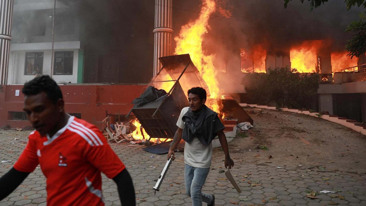 KBRI Dhaka Beri Peringatan Darurat, Kemlu Belum Terima Laporan WNI Jadi Korban Kerusuhan di Nepal