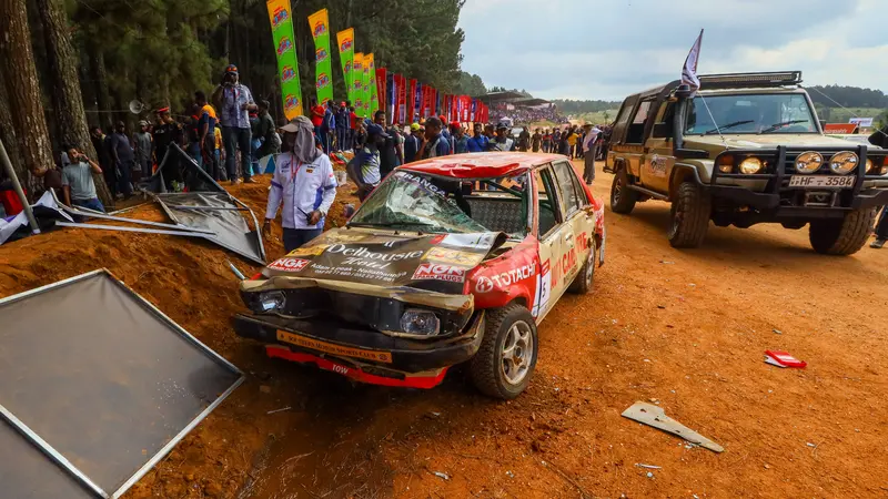 Kecelakaan Mobil Balap di Sri Lanka