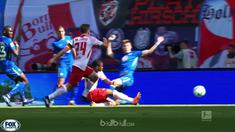 Ademola Lookman dipercaya menjadi starter saat RB Leipzig hadapi Wolfsburg dan mencetak dua gol. This video is presented by Ballball.