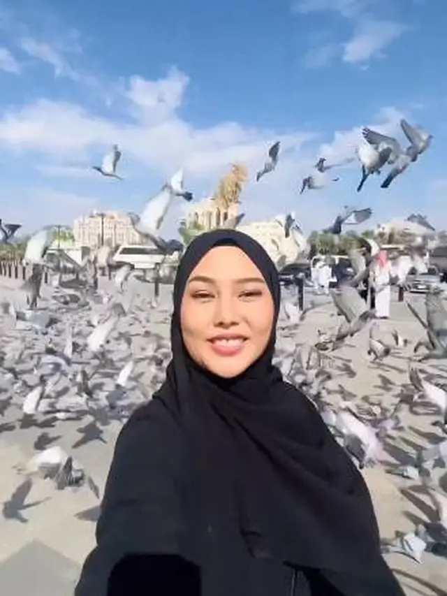 7 Potret Dara Arafah Jalani Umrah, Doakan Follower Agar Bisa Ke Tanah Suci