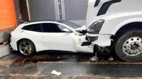 Emosi Jiwa, Sopir Truk Nekat Gilas Ferrari Milik Bosnya