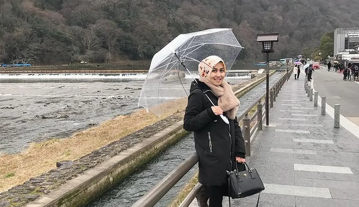 Stylish Abis! 5 Potret Mimi Bayuh saat Liburan ke Luar Negeri (instagram.com/mimibayuh)