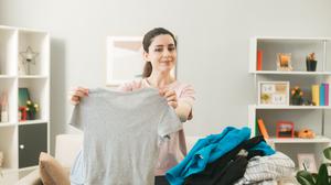 8 Cara Merawat Baju Berwarna agar Tidak Luntur, Begini Trik Menjaga Warnanya Tetap Cerah