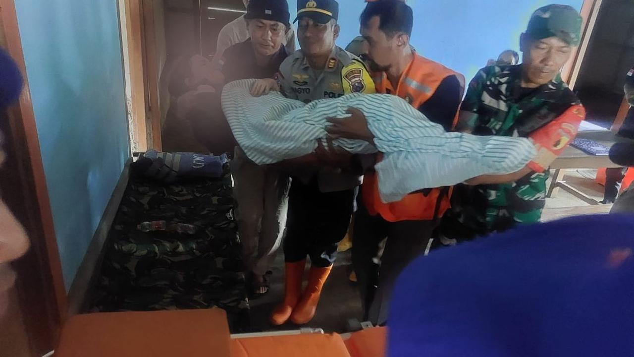 Sehingga sampai saat ini sudah dua korban ditemukan selamat.