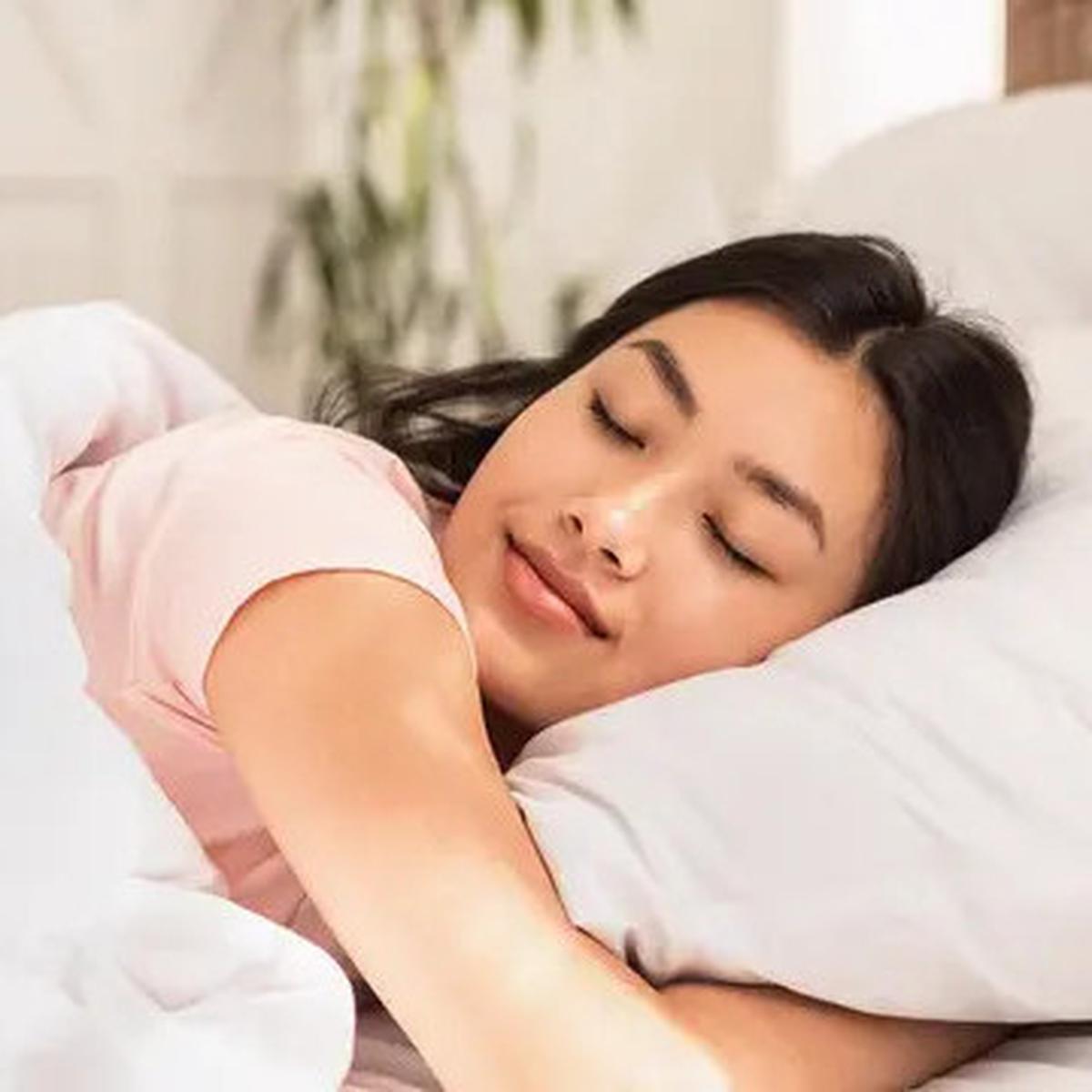 Waspada! Bantal yang Tidak Layak Pakai Bisa Sebabkan 5 Gangguan Ini Saat Tidur