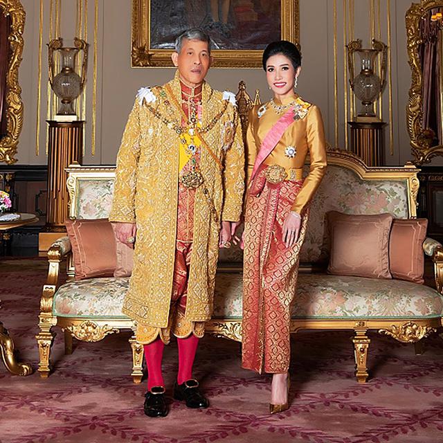 photo Srirasmi Suwadee Sekarang diduga ikut karantina raja thailand