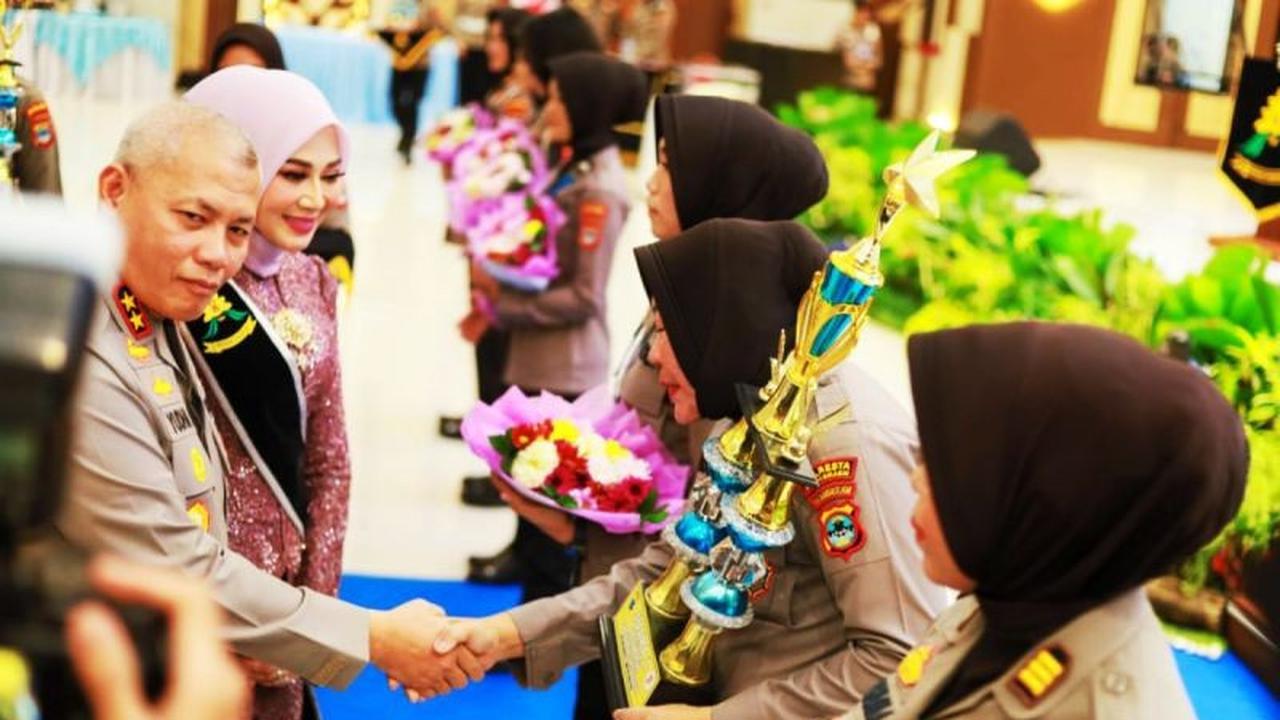 Polwan Polresta Banjarmasin Sabet Juara 1 Kampanye Anti Kekerasan Perempuan, Lewat Gerakan 'Rise and Speak