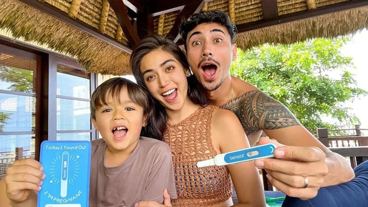 Umumkan Kehamilan, Ini 8 Potret Mesra Jessica Iskandar dan Vincent Verhaag