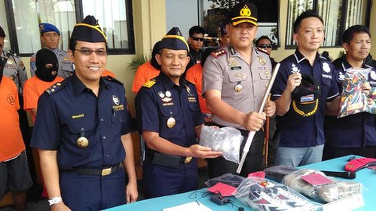 Pengakuan petugas bea cukai terganggu aksi preman berkedok LSM