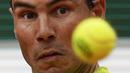 Pada gim ketiga atau penentuan, Rafael Nadal bisa dibilang tanpa perlawanan. Ia tanpa kesulitan unggul 5-0 dari Casper Ruud. (AP/Michel Euler)