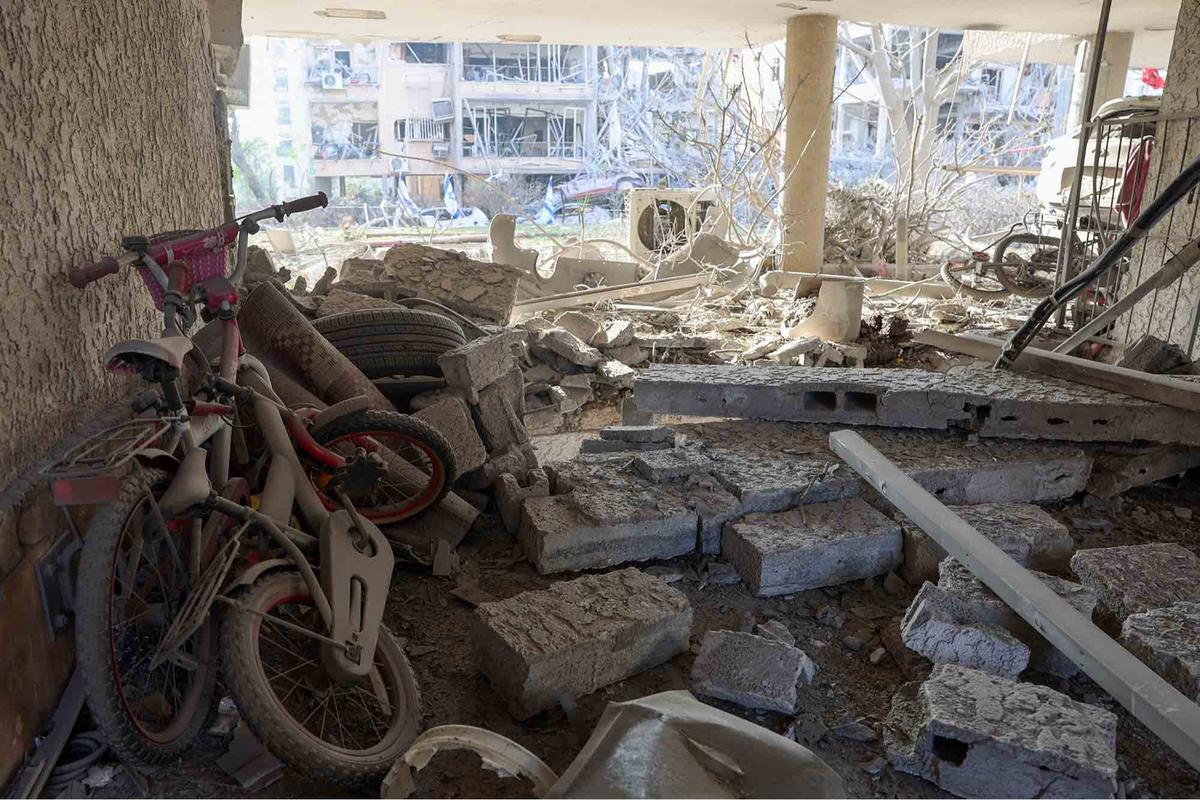FOTO: Seperti di Kota Gaza, Begini Kondisi di Kota Rahmat Gan Israel Yang Hancur Lebur Dirudal Iran