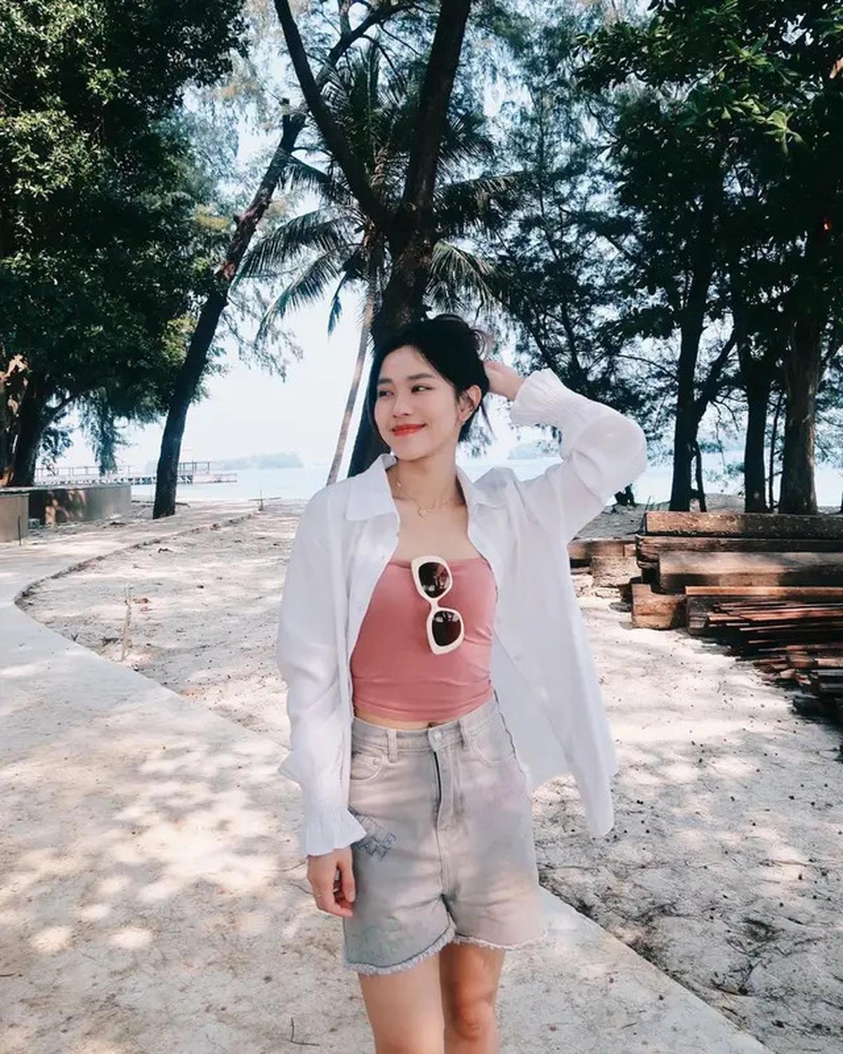 7 Potret Jessica Jane Adik Jess No Limit Pamer Pacar, Liburan Romantis di Pantai