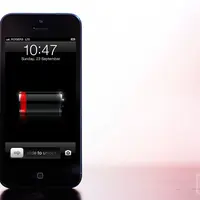 Macam-macam ekspresi orang ketika melihat battery ponslenya tinggal 1%.