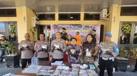 Seorang Pria dengan 4 Identitas Beredar Bawa Koper, Saat Digeledah Isinya 20 Kg Sabu