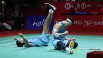Empat ganda putra Indonesia yang berlaga pada babak 16 besar Indonesia Masters 2024 di Istora Senayan, Jakarta, Kamis (25/1/2024) seluruhnya memetik kemenangan hingga mampu lolos ke babak perempatfinal alias 8 besar. Kemenangan ganda putra terbaik Indonesia, Fajar Alfian/Muhammad Rian Ardianto atas pasangan Malaysia, Man Wei Chong/Kai Wun Tee menjadi inspirator bagi 3 ganda putra tuan rumah lainnya, Muhammad Shohibul Fikri/Bagas Maulana, Leo Rolly Carnando/Daniel Marthin dan Sabar Karyaman/Moh Reza Pahlevi untuk memberikan hasil terbaik. (Bola.com/M Iqbal Ichsan)