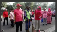 Bakal Paslon Pilkada Tangsel 2024 Rama-Shinta Hadir di CFD Bintaro dengan Nuansa Pink, Simbol Pembaruan