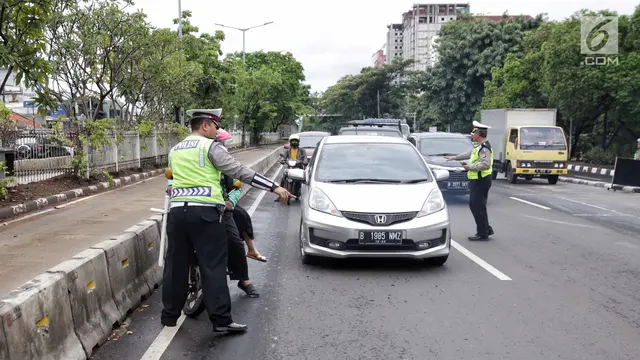 Bersenjata Lengkap, Brimob Kawal Operasi Zebra Jaya