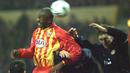 RC Lens menjadi satu-satunya tim asal Prancis yang tercatat mampu mengalahkan Arsenal sebanyak dua kali di kompetisi antar-klub Eropa. Kemenangan pertama RC Lens terjadi pada matchday ke-5 Liga Champions musim 1998/1999 dengan skor 1-0 via gol tunggal Mickael Debeve (25/11/1998). (AFP/Philippe Huguen)