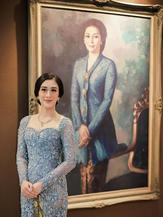 Gaya Romantis Nenek dan Cucu Pendiri Mustika Ratu, Potret Kusuma Puteri