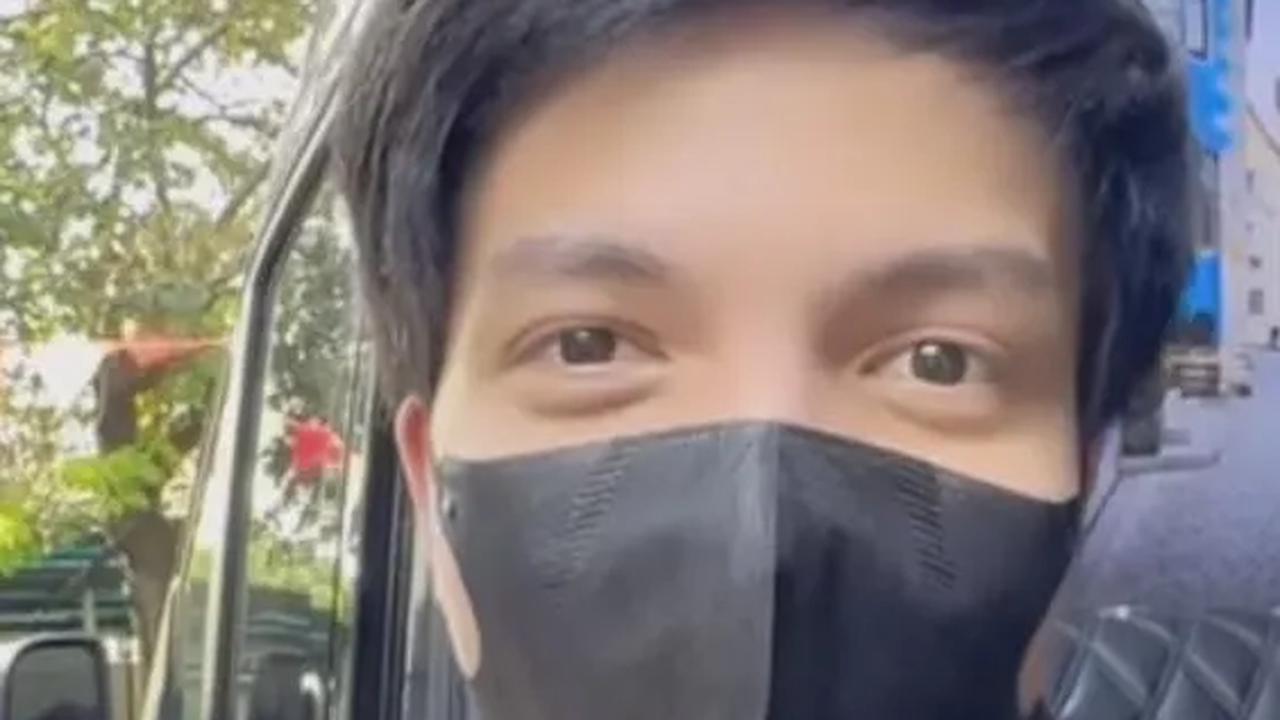 Hanya Lulusan SMP, Momen Atta Halilintar Ambil Rapor SMA 'Senang Bisa Lanjutkan Pendidikan