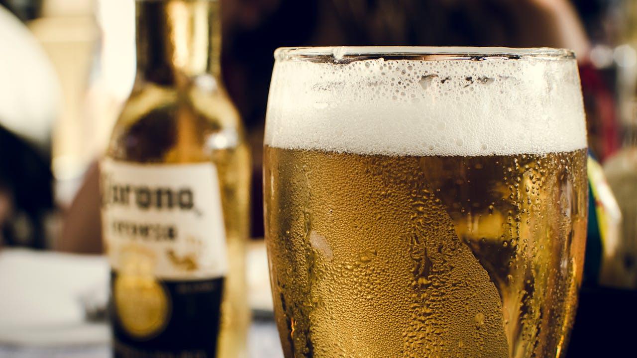 Ilustrasi Alkohol
