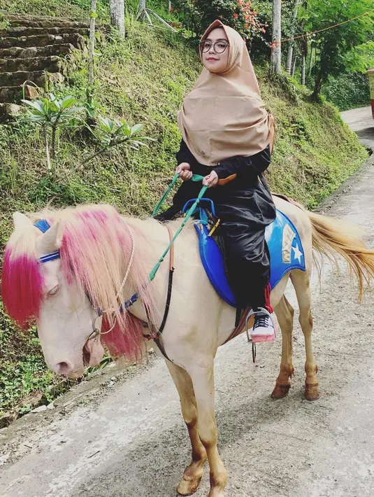 (Instagram/riaricis1795)