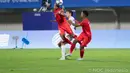 <p>Terus ditekan, Timnas Indonesia U-24 justru mampu menggandakan keunggulan. Memanfaatkan kesalahan bek Kirgistan, Hugo Samir yang baru masuk pada menit ke-83 menambah gol untu Indonesia pada menit ke-90+3. Skor 2-0 untuk Indonesia bertahan hingga laga usai. (Kredit Foto: NOC Indonesia/Naif Al&rsquo;As)</p>