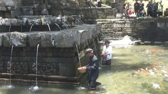 Ritual Ruwat Sumber Mata Air Jolotundo Trawas Mojokerto