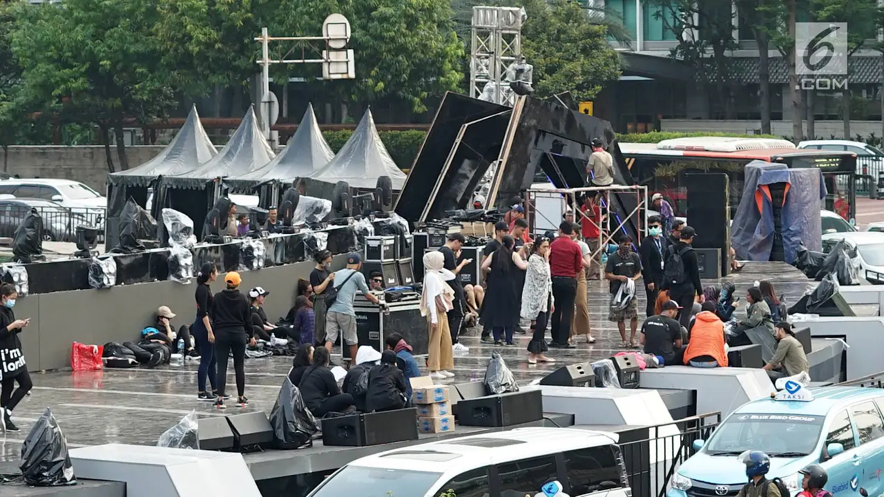 Malam Puncak HUT DKI Jakarta di Bundaran HI