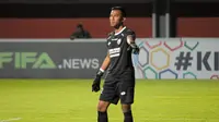 Teja Paku Alam, kiper Semen Padang di Liga 1 2019. (Bola.com/Vincentius Atmaja)