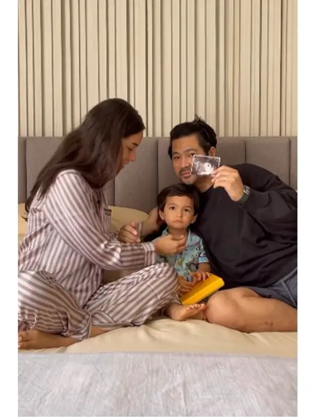 6 Potret Vanessa Lima Umumkan Hamil Anak Kedua, Jessica Iskandar Ikut Senang
