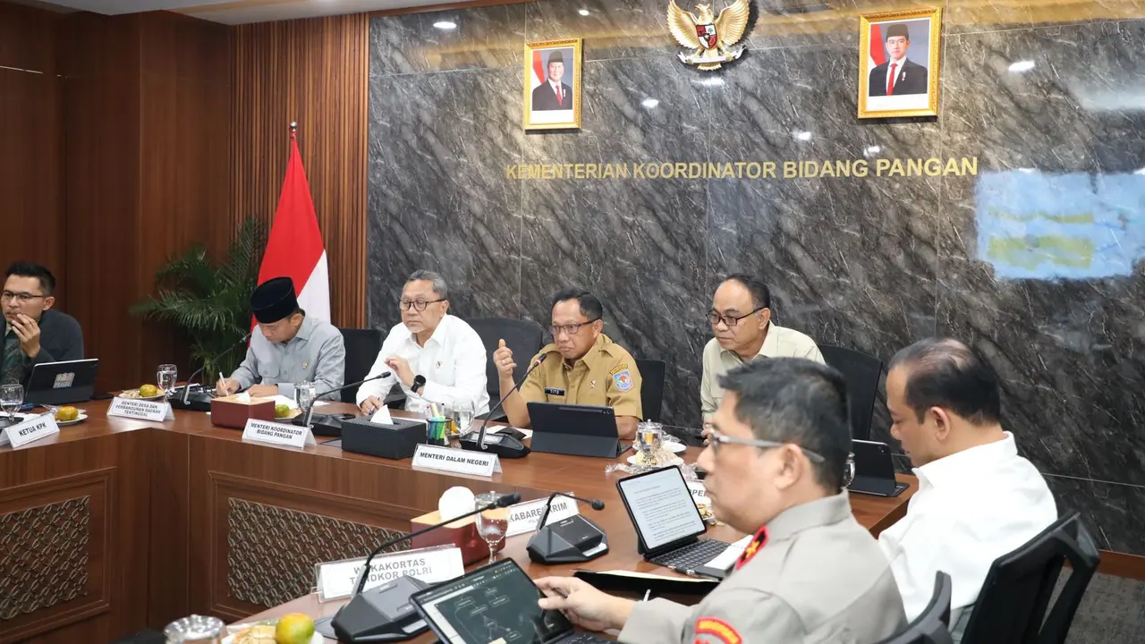 Langkah Tegas Kemendagri Perkuat Regulasi Kopdeskel Merah Putih