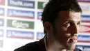 England midfielder Michael Carrick attends a press conference in Hertfordshire, on November 17, 2008. England play Germany on Wednesday 19 November in Berlin in a friendly match. AFP PHOTO/Shaun Curry