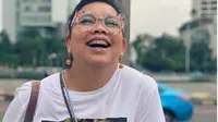 Ibunda Tika Panggabean Masih Terlihat Gesit di Usia 76 Tahun, Ini 6 Potretnya