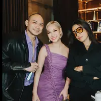 Bunga Citra Lestari dan suami saat berada di Korea Selatan bertemu Peggy Gou. [@itsmebcl]