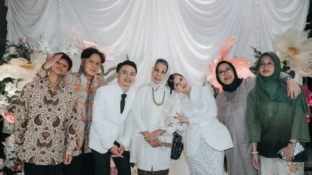 Tak Hanya Umumkan Pernikahan, Gaya Adhisty Zara Pamer Baby Bump Saat Umumkan Kehamilan Anak Pertama dengan Tsaqib