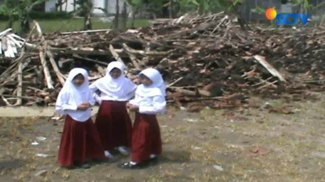 Sekolah di Bojonegoro Roboh Diterjang Puting Beliung