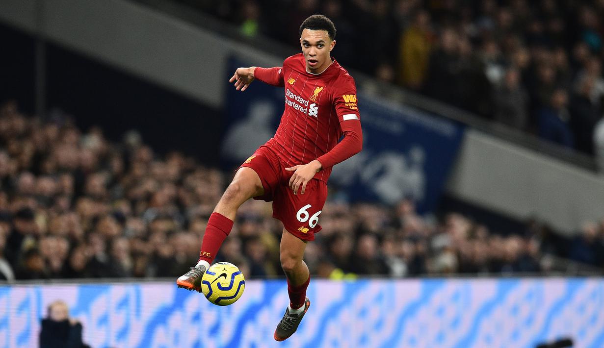 FOTO: 6 Bintang Liverpool saat Meraih Trofi Juara Liga ...