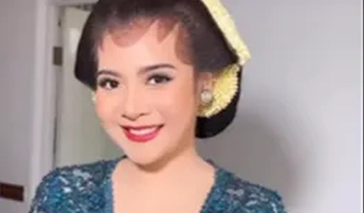 <b>Putri Bungsu dari Istri Pertama</b>