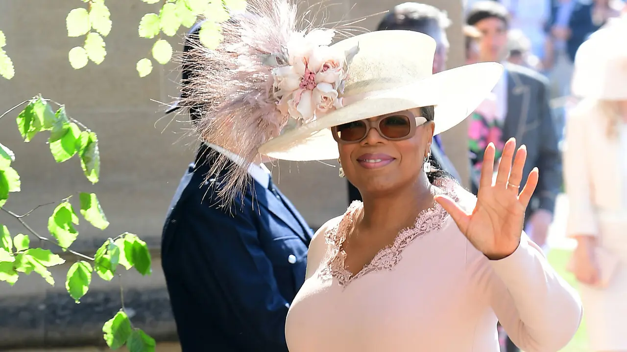 Topi Unik Pesohor Dunia di Pernikahan Pangeran Harry - Meghan Markle