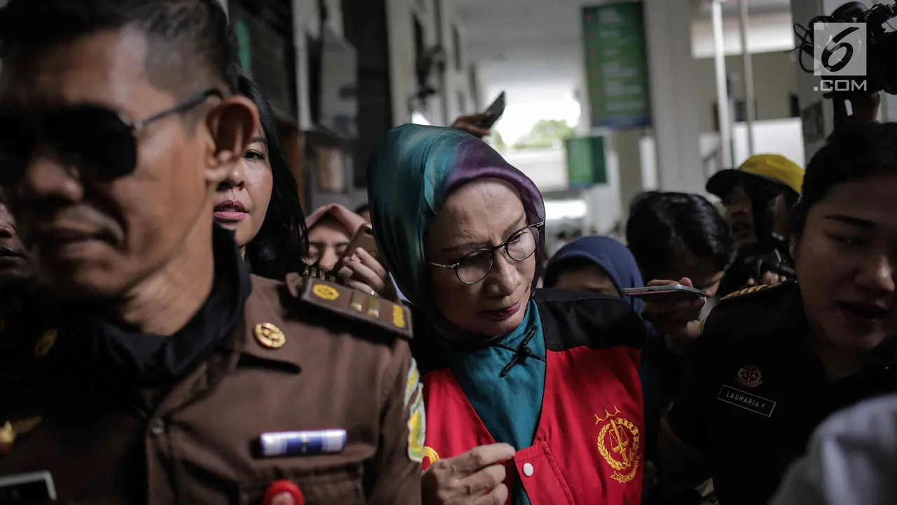 Ratna Sarumpaet