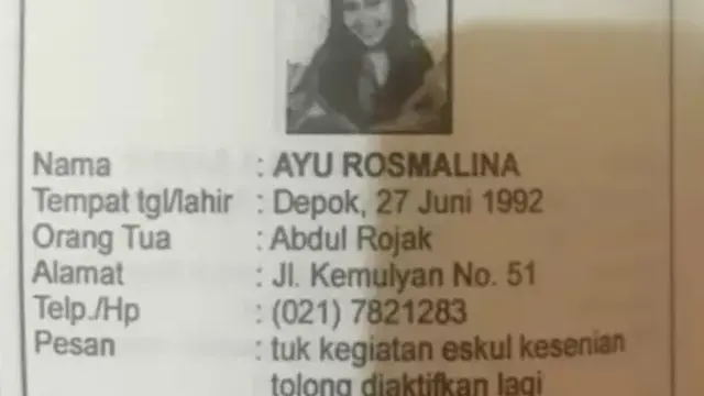 Potret Buku Tahunan Para Artis