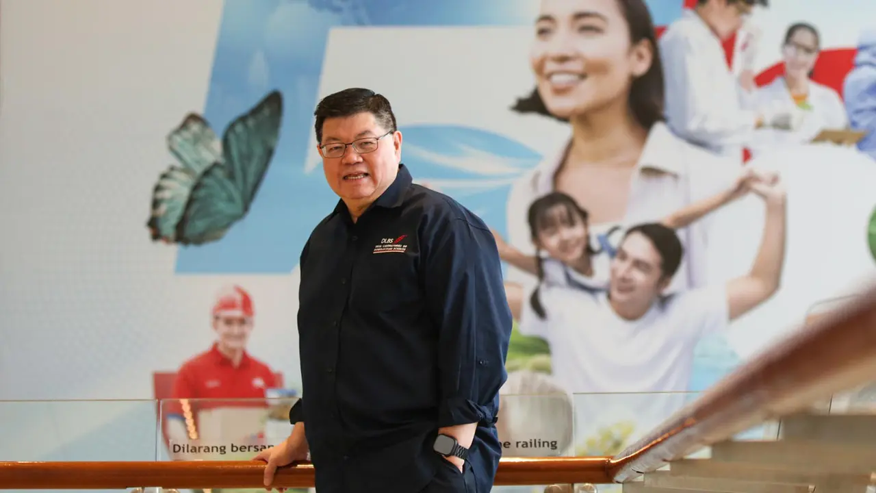 Prof Raymond R Tjandrawinata