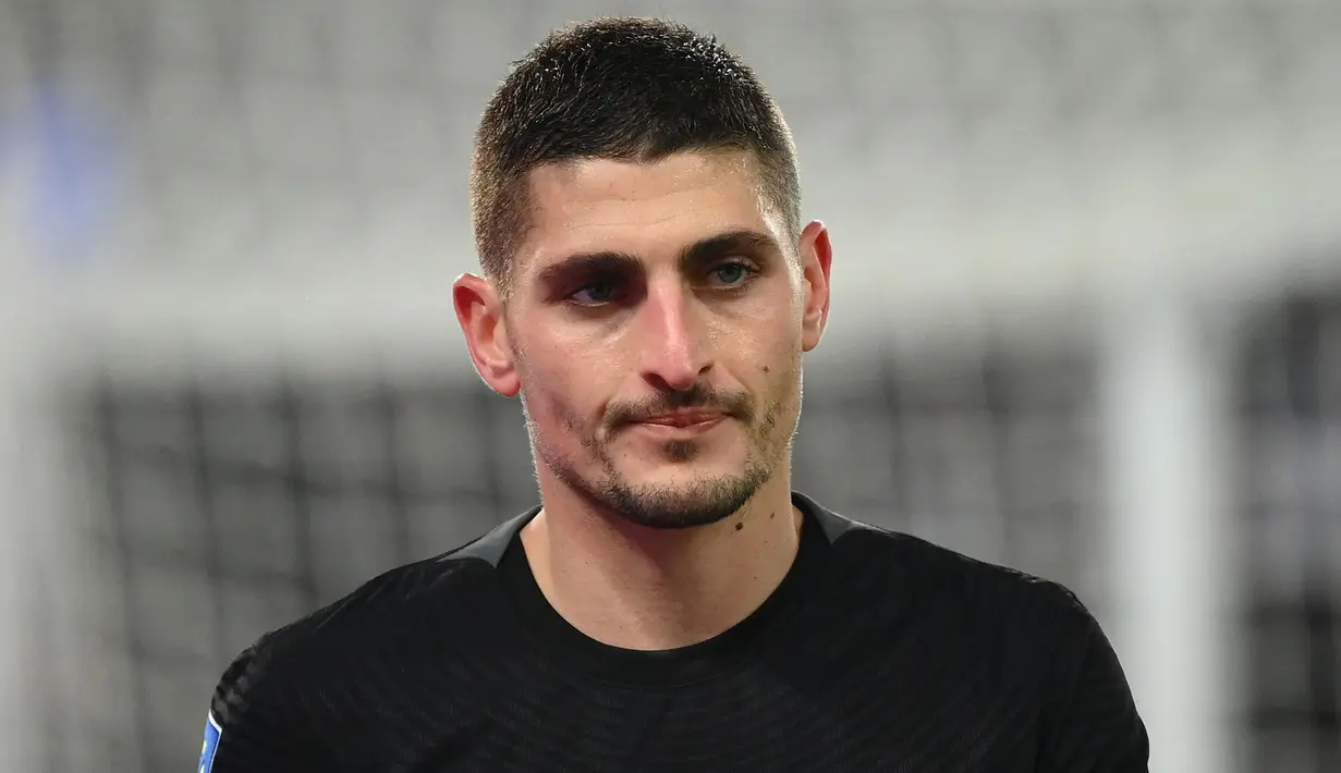 <p>Marco Verratti menjadi salah satu klien Mino Raiola yang tak banyak menimbulkan kontroversi. Raiola hanya membantu PSG mendapatkan jasa Verratti dari Pescara pada tahun 2012 silam dan menjadi salah satu pemain dengan gaji tertinggi di PSG. (AFP/Franck Fife)</p>