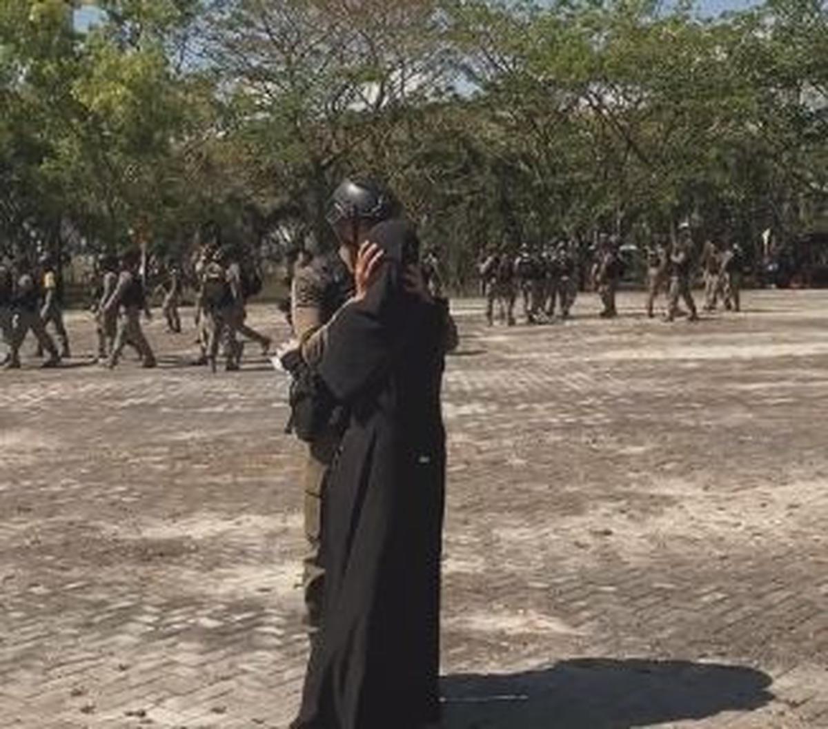 "Berdoalah untuk orang-orang yang kamu cintai karena cinta adalah doa," tulisnya.