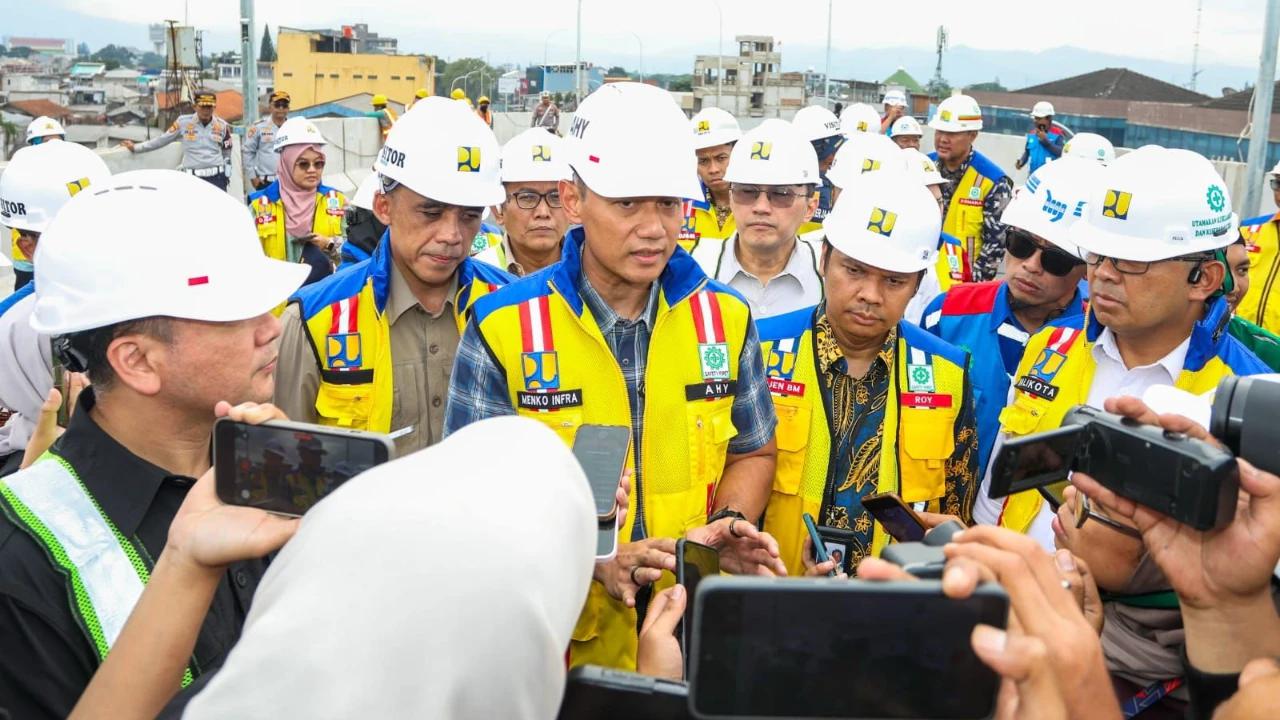 Presiden Prabowo Resmikan 1.151 KM Jalan Daerah di 37 Provinsi, Menko AHY: Perkuat Konektivitas dan Ketahanan Nasional