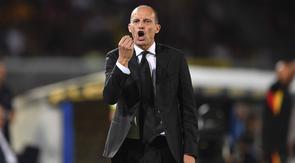 Pelatih AC Milan, Massimiliano Allegri,&nbsp;dalam laga Serie A&nbsp;melawan&nbsp;Lecce di Stadion Via del Mare, Lecce, Italia,&nbsp;Sabtu (30 Agustus 2025). (Giovanni Evangelista/LaPresse via AP)