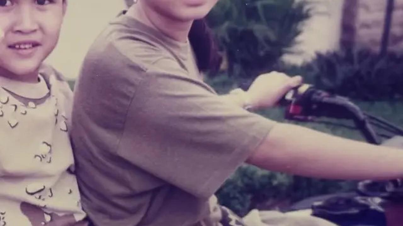 7 Potret Lawas Raline Shah Bareng Dua Adik Saat Kecil, Peringati Hari Saudara