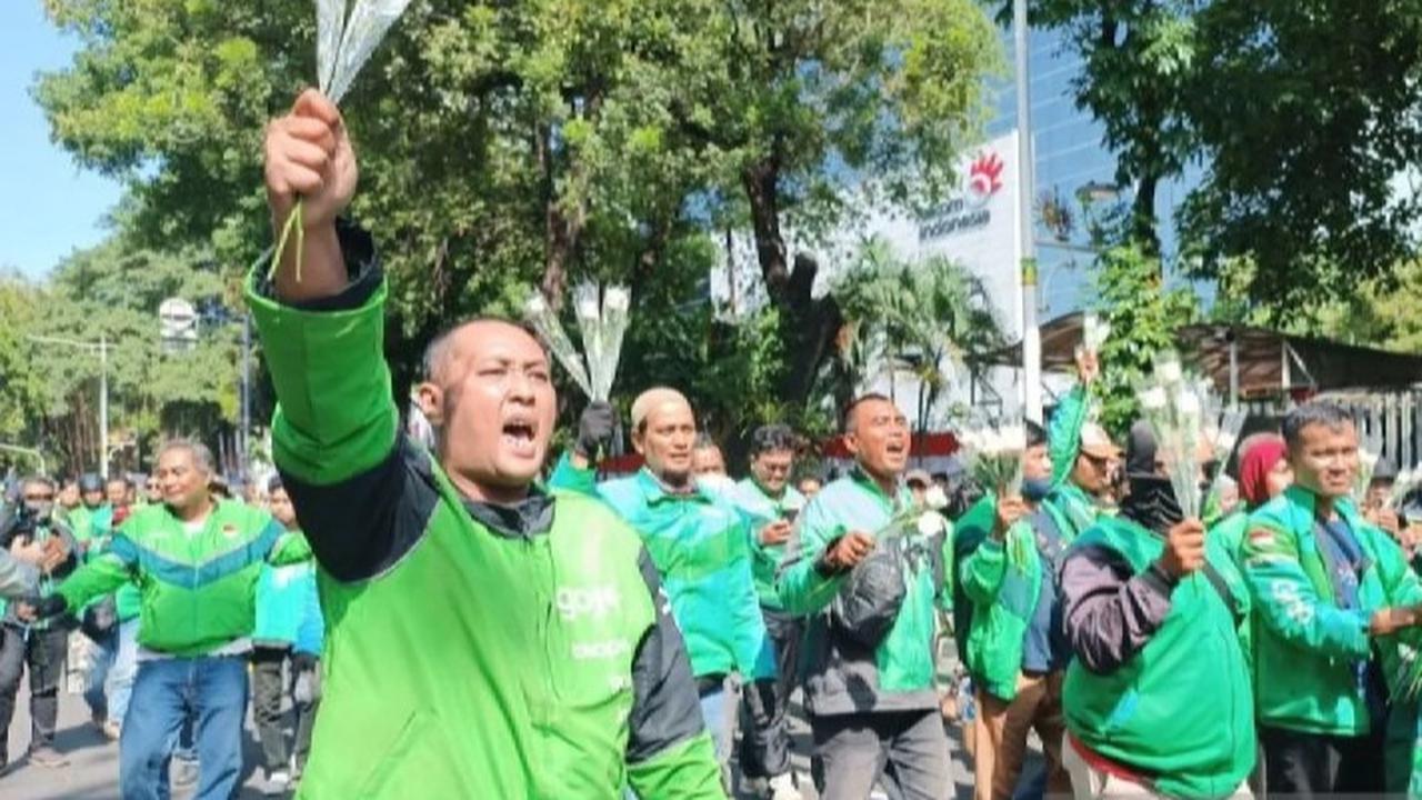 Ribuan Ojol Demo 17 September Hari Ini, Konvoi dari Istana hingga DPR