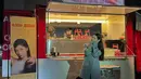 OOTD nyaman lainnya dengan oversized blazer lainnya bisa dipadu dengan jeans dan sandal crocs [@skuukzky]